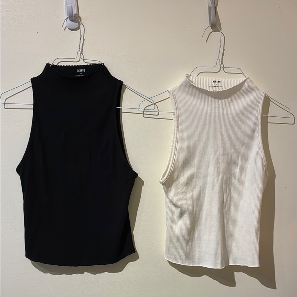 NWOT Maeve by Anthropologie Black and Cream Ribbed Cropped Tank Tops - M